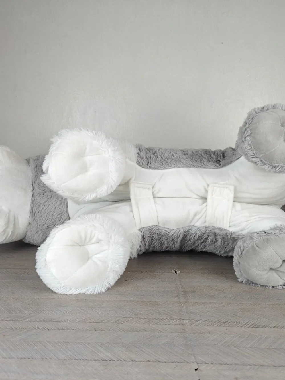 Kellytoy Pillow Chums Large Bulldog Plush Toy Pillow Combo Gray/White 32